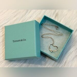 Tiffany & Peretti Sterling Silver Open Heart Pendant on Fine 16” Chain Box VGUC